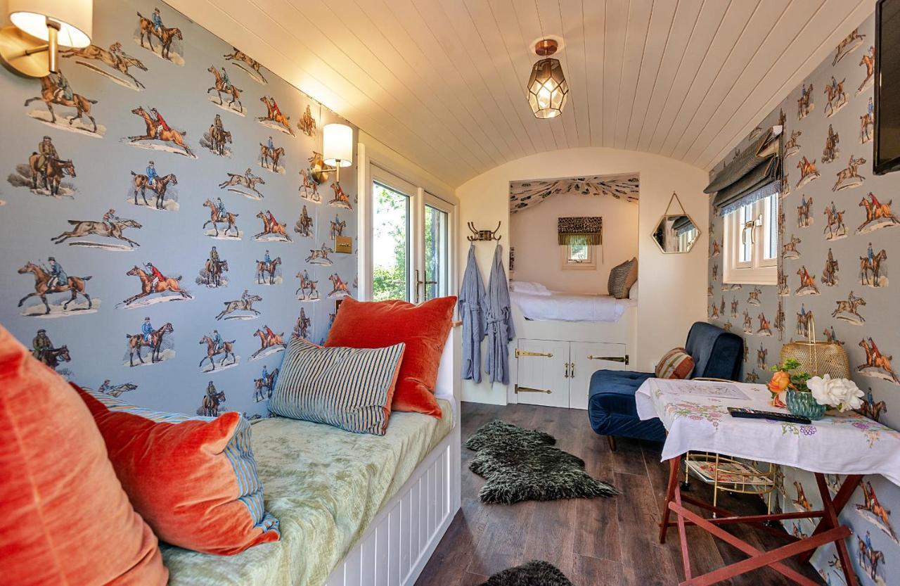 Finest Retreats - Shrawardine Train Carriage Vila Exterior foto